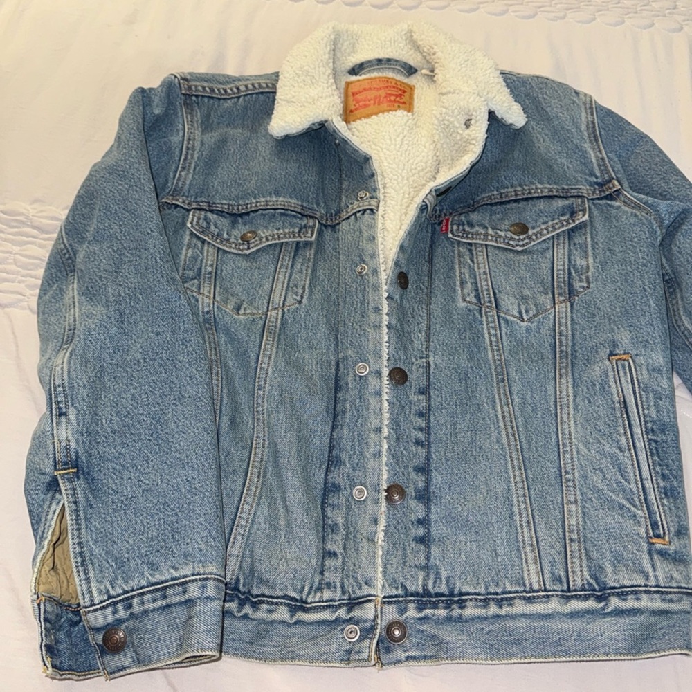 LEVIS DENIM SHERPA LINED JACKET. Worn lightly